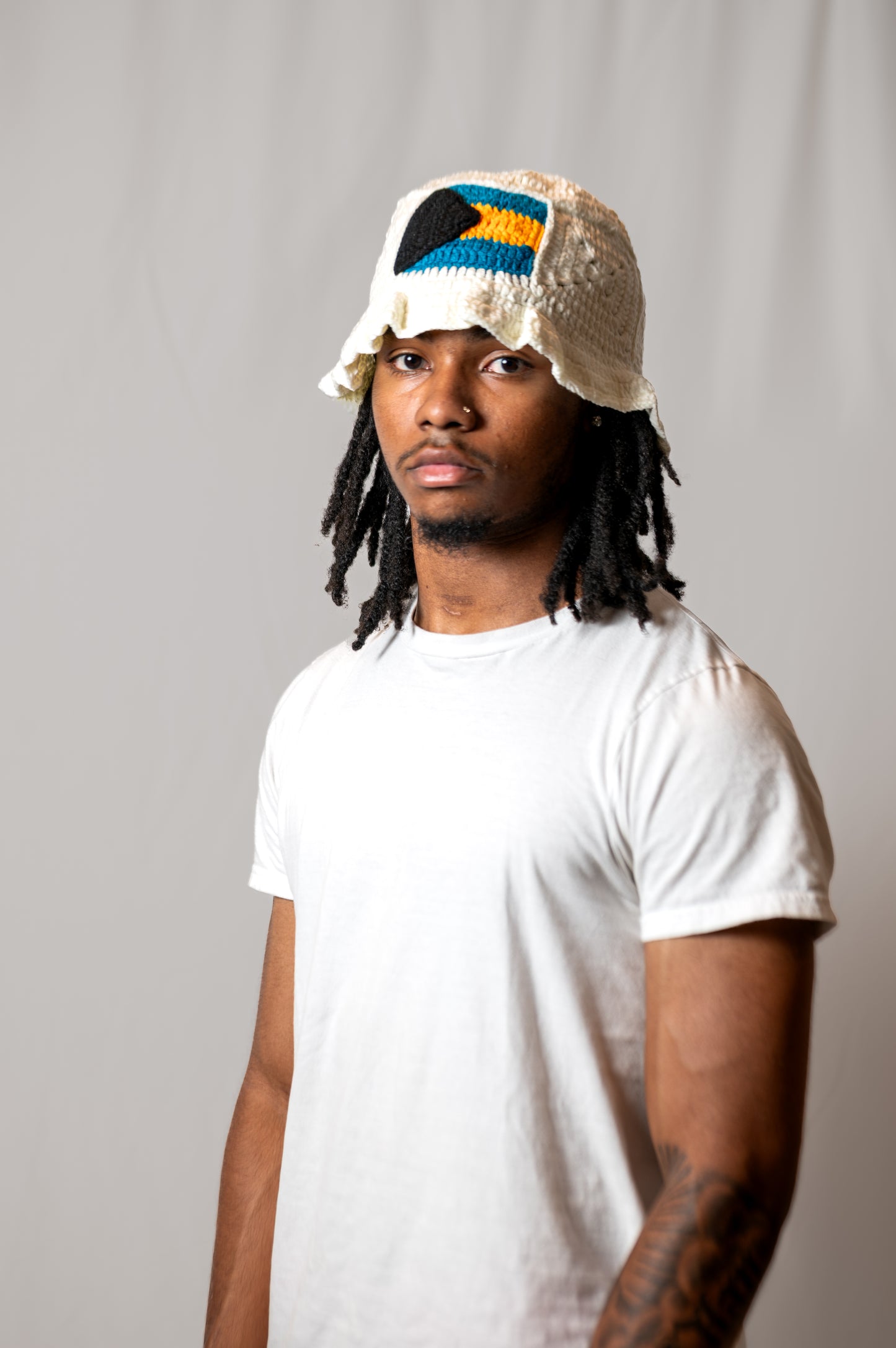 Y🌎A Crocheted Hat - Bahamas (🇧🇸)