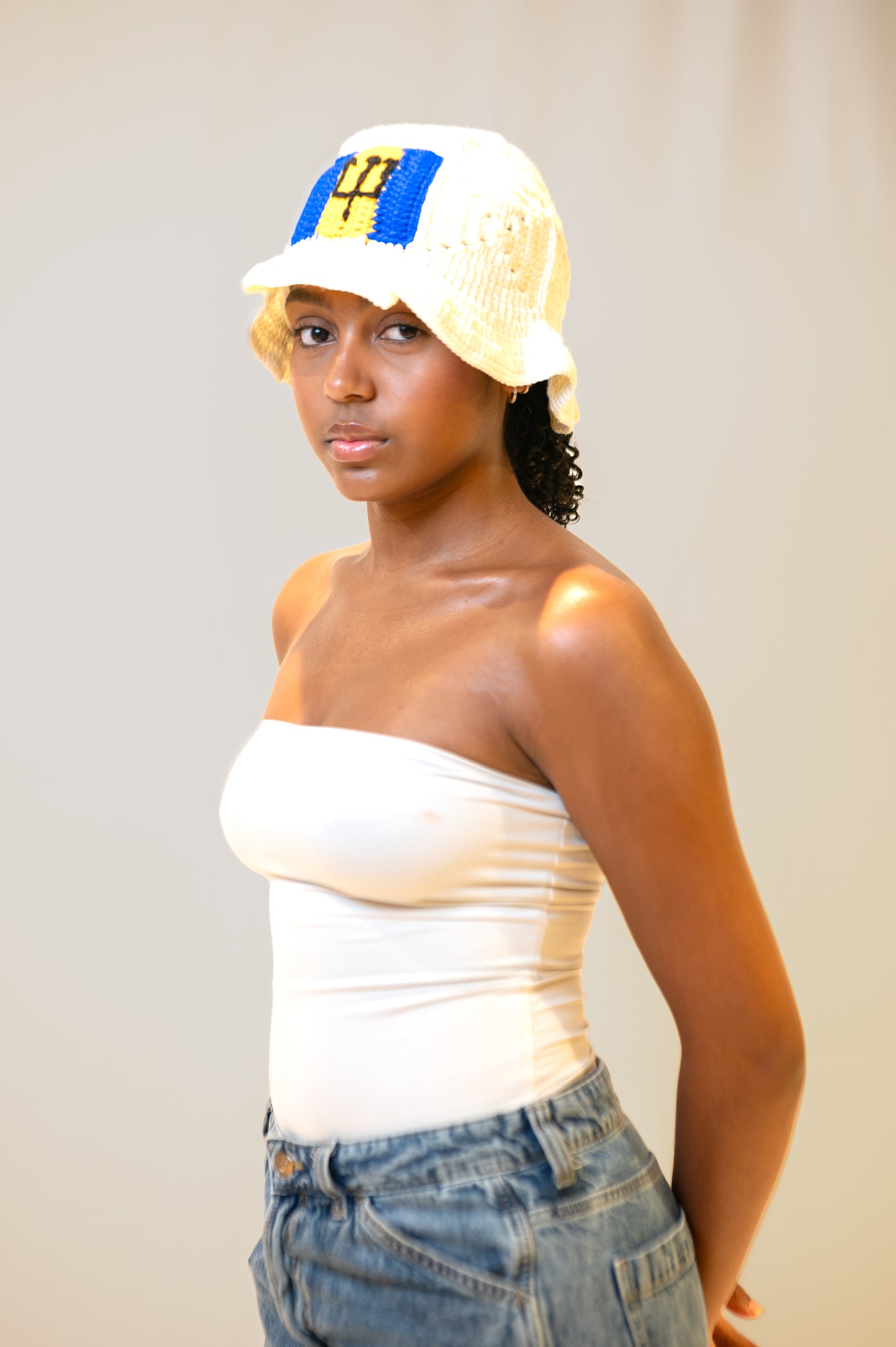 Y🌎A Crocheted Hat - Barbados (🇧🇧)